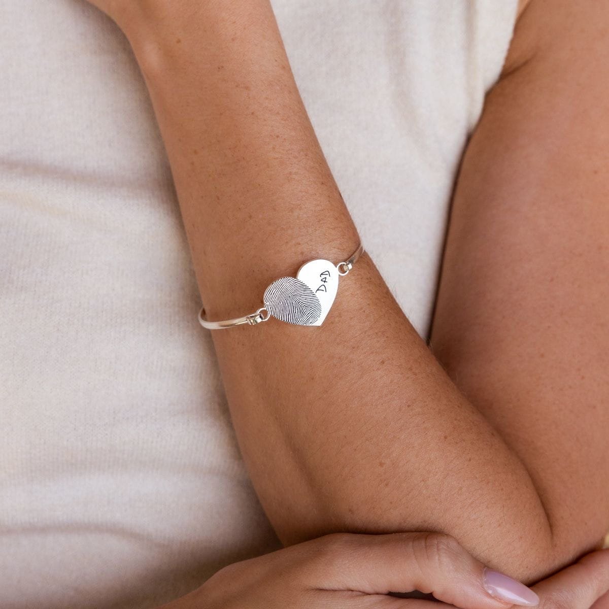 Soulmate Engraving Bangle (2)