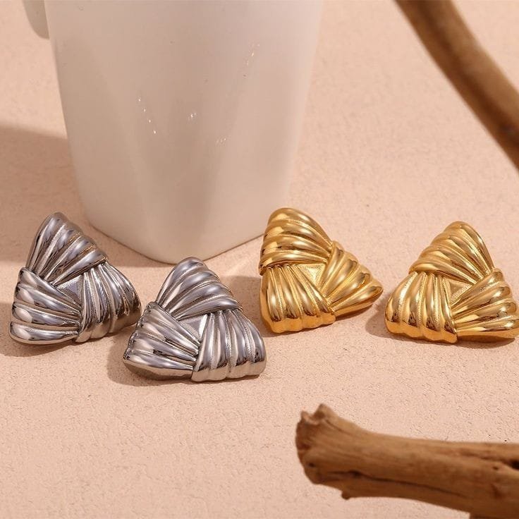 Aura studs